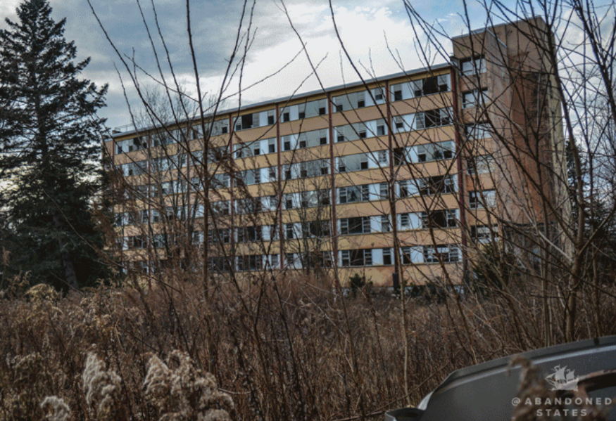 abandoned '60s resorts then and now