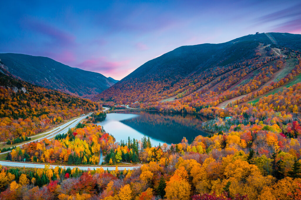 Beautiful fall colors in Franconia Notch State Park | White Mountain National Forest, New Hampshire, USA