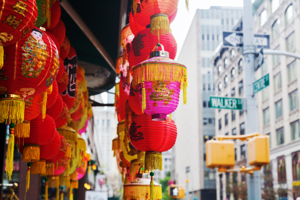 chinesische Lampen in einem Laden in Chinatown, New York City