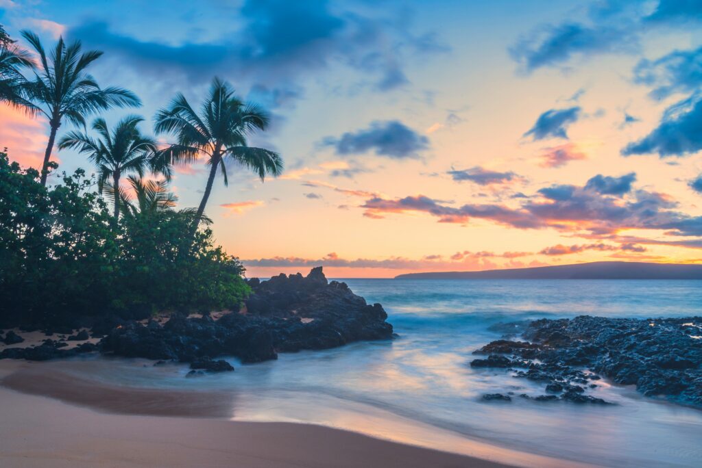 During our trip to Maui, someone mentioned that there is a secret cove beach in the Wailea-Makena area. We went in search of this place for the sunset and saw a beautiful beach in a private area with very few number of cars and even fewer footprints. It was a serene and calm experience.