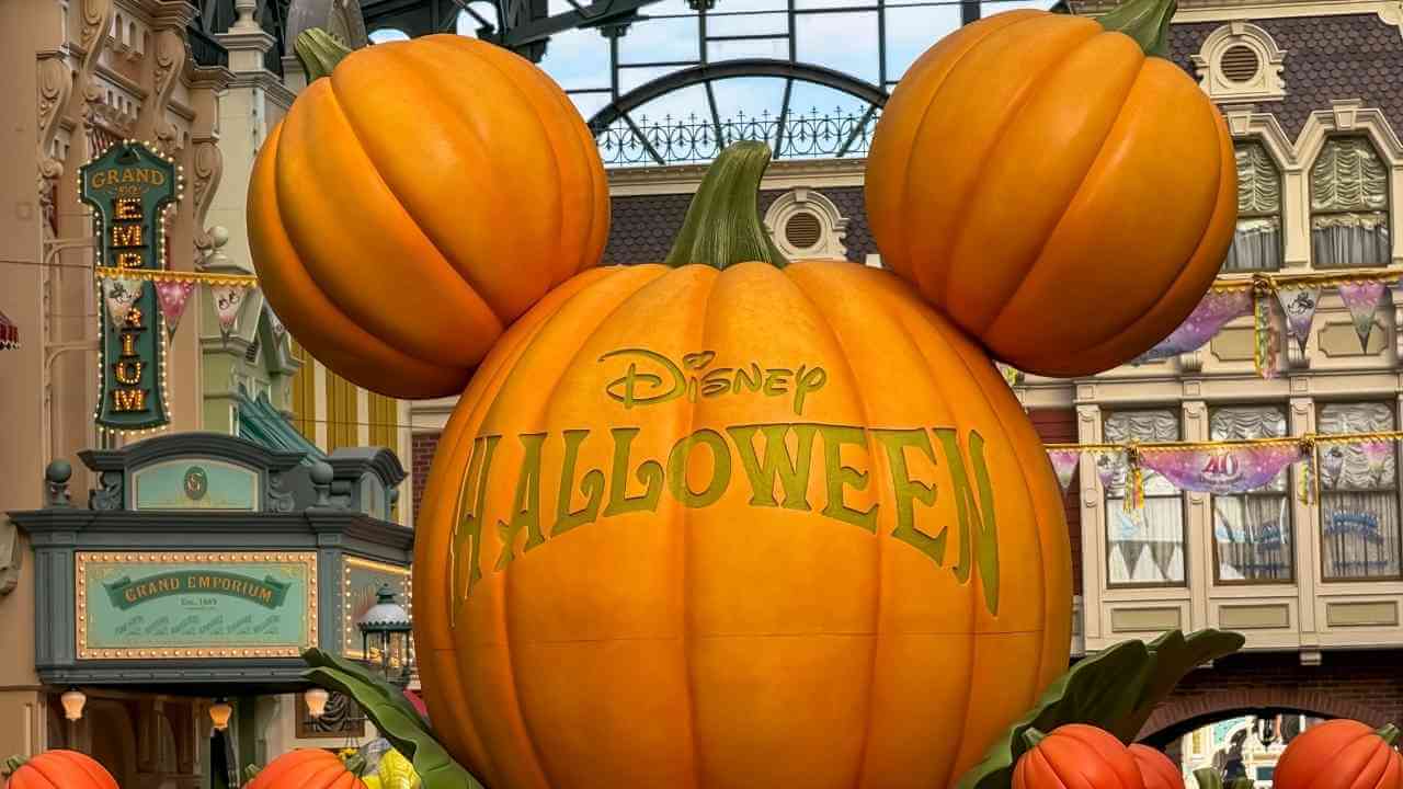 halloween at disneyland paris