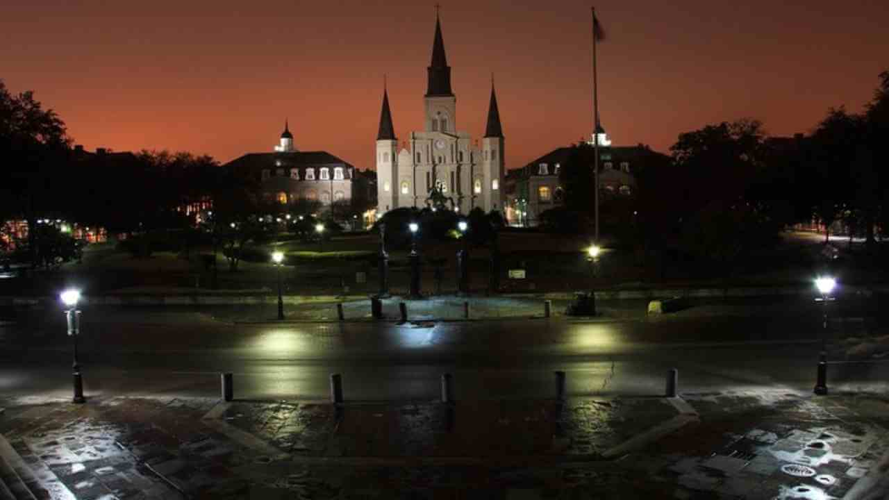 st louis cathedral at night in new orleans, louisiana