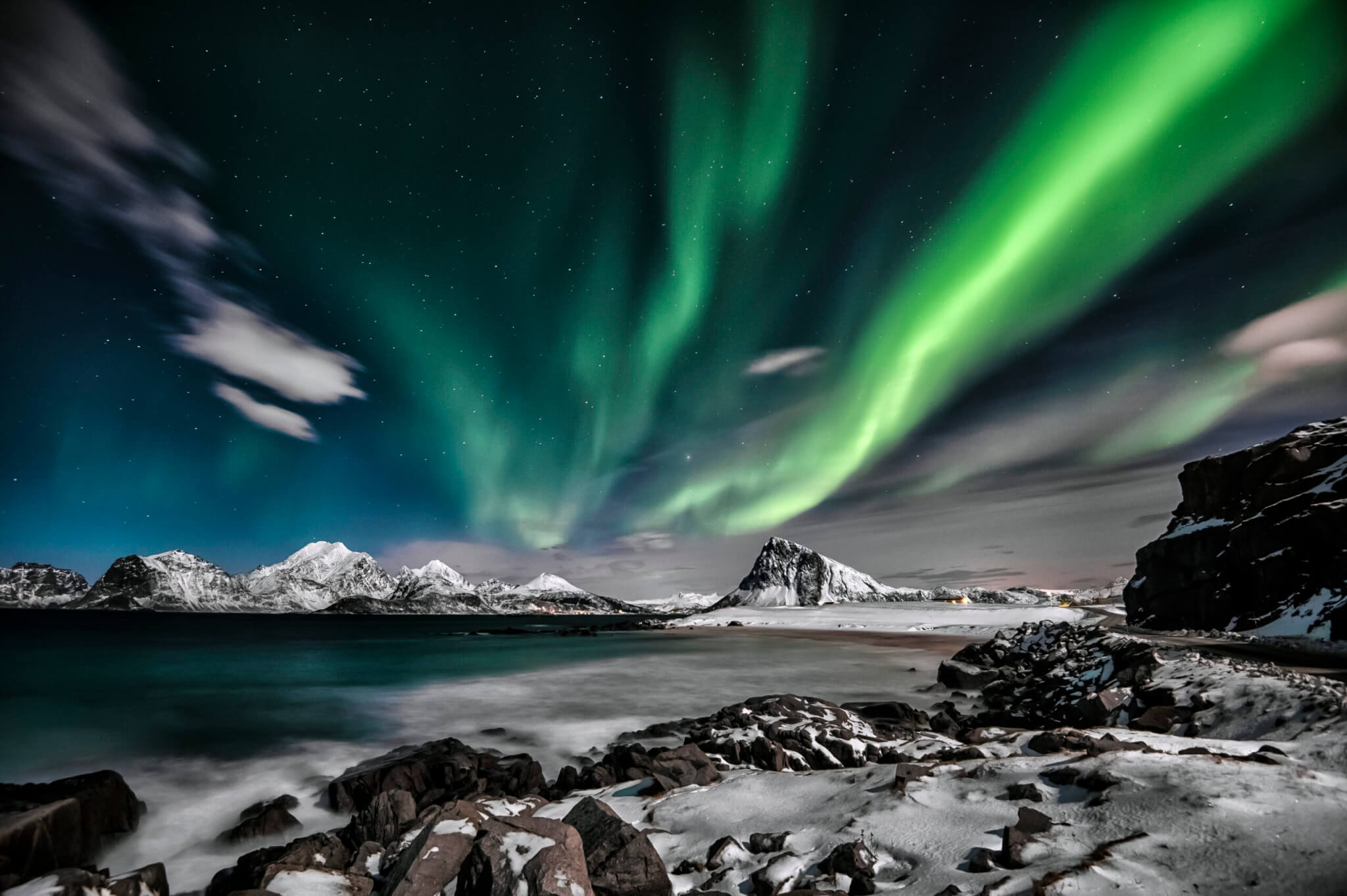 Time lapse photo of northern lights