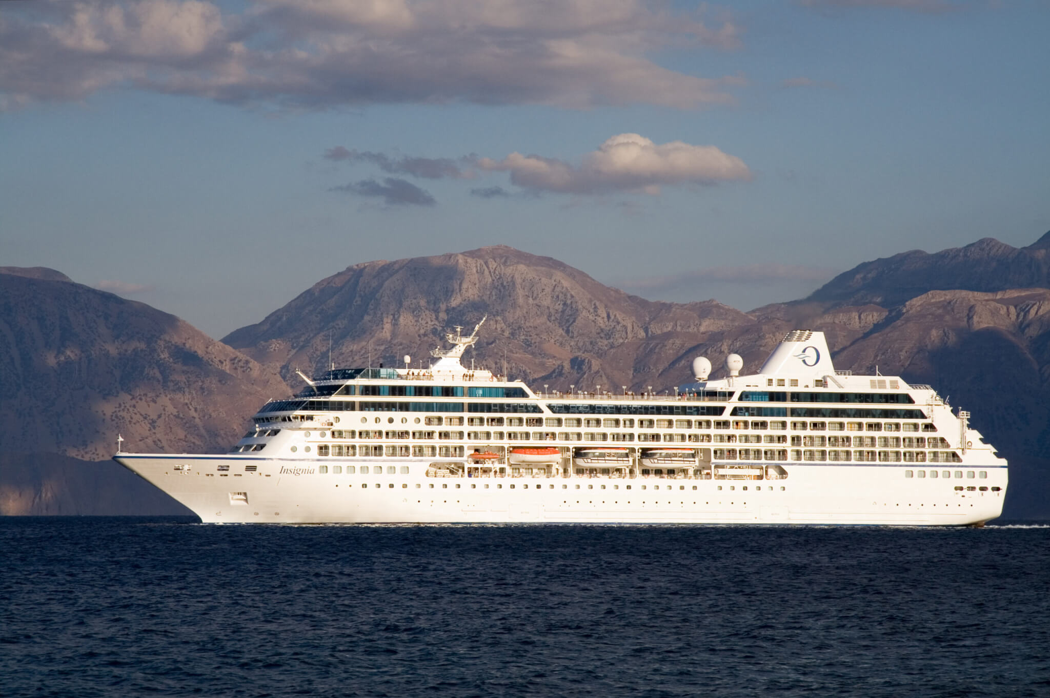 Oceania Cruises Insignia leaving Agios Nikolaos