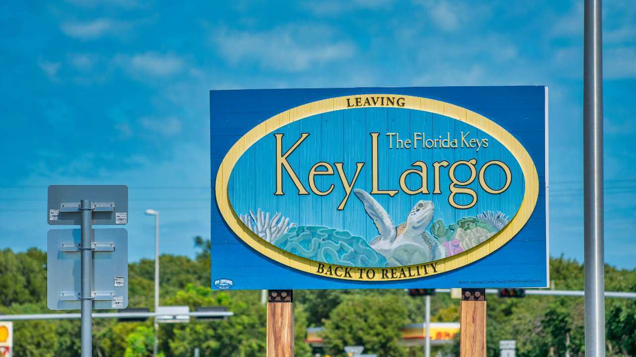 goodbye sign of the town of key largo in the florida keys