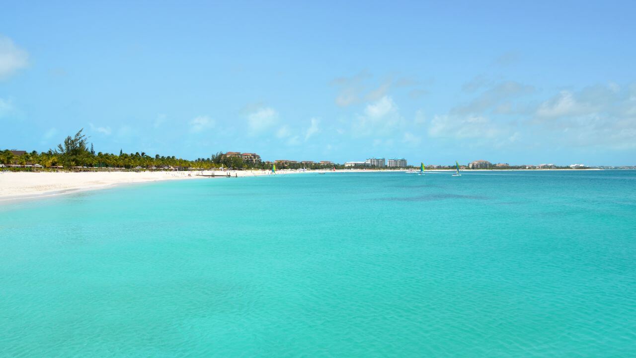 crystal blue waters of turks and caicos