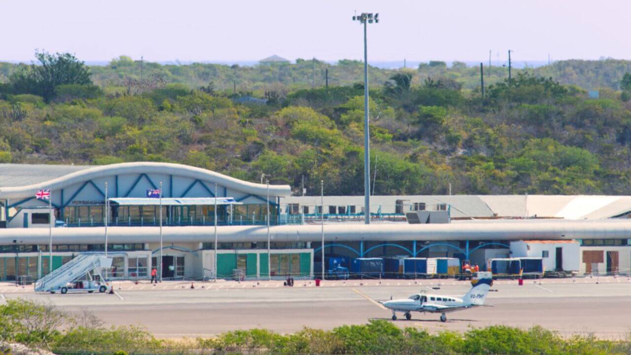 outside view of pls airport