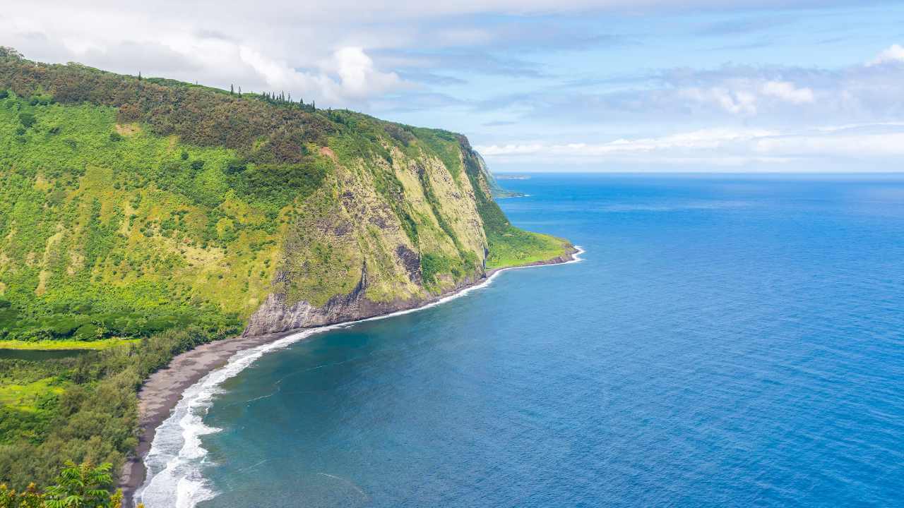 view of mountain and ocean on the big island in hawaii
