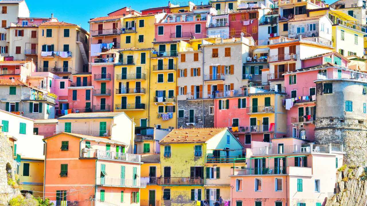 colorful guest houses in manarola