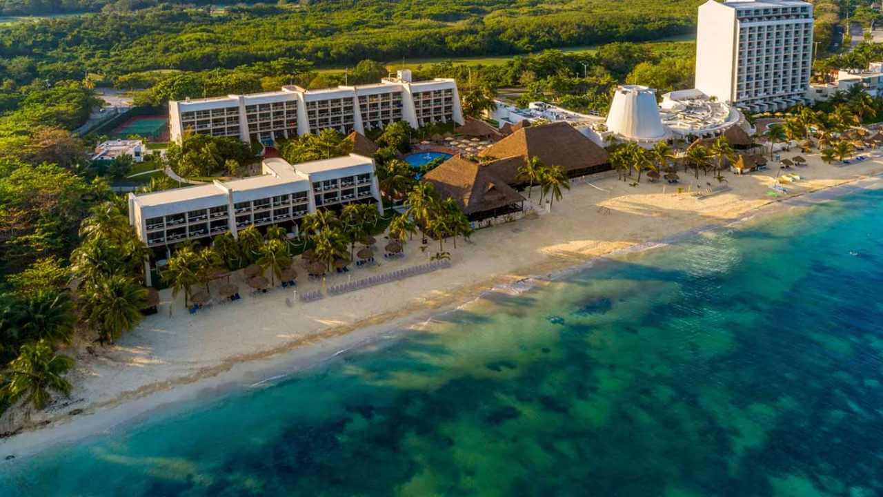 aerial view melia cozumel golf resort located on the beach 