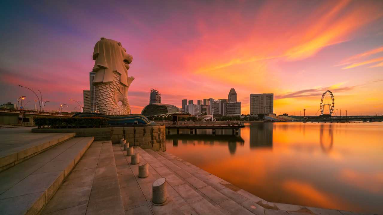 singapore city skyline at sunset - singapore stock videos & royalty-free footage