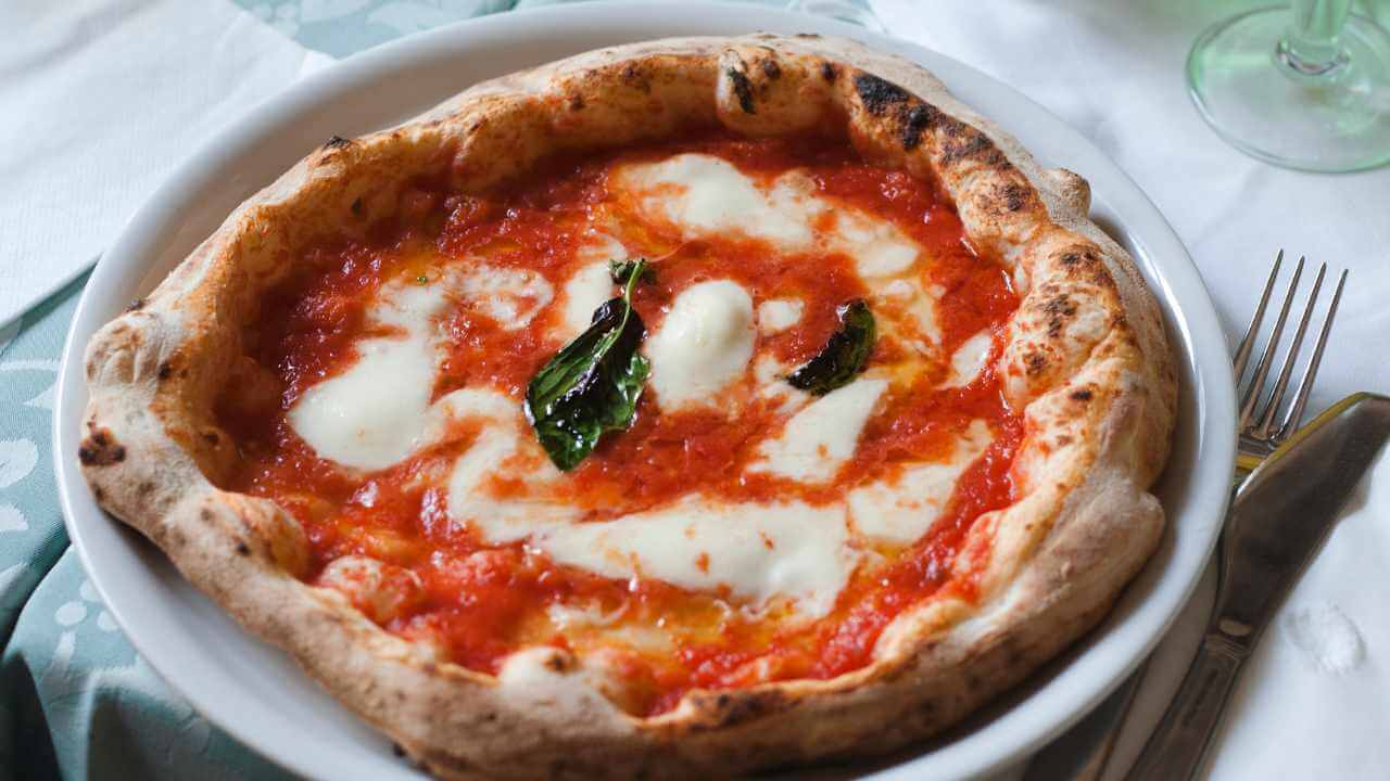 napolitana style pizza