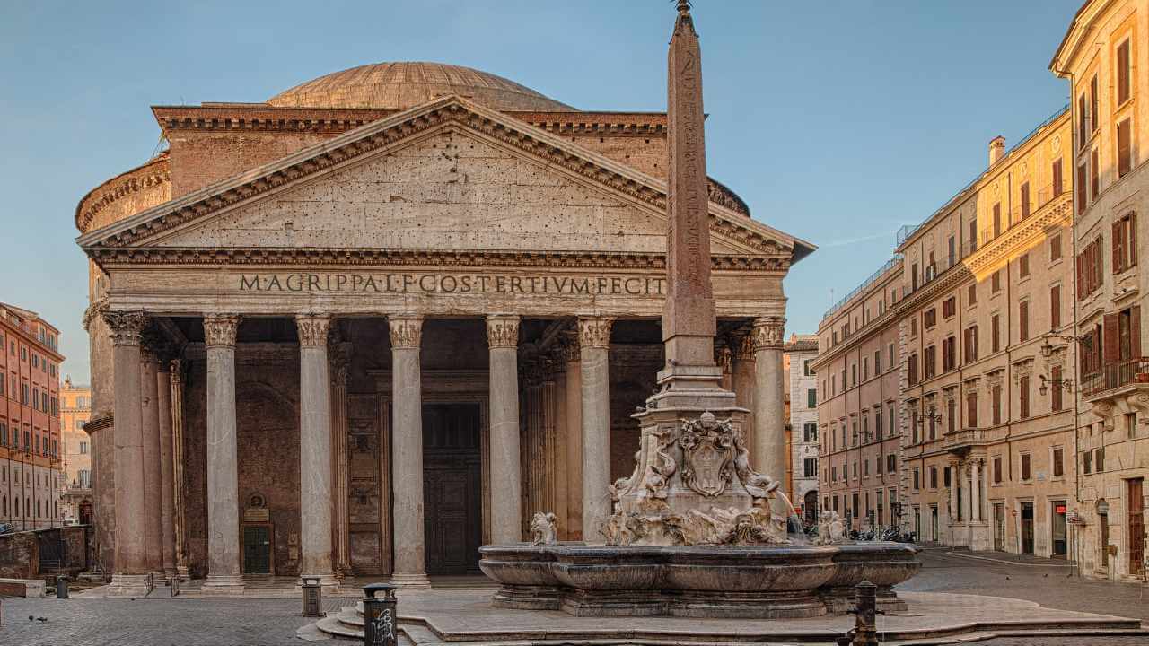 pantheon's architectural statues 