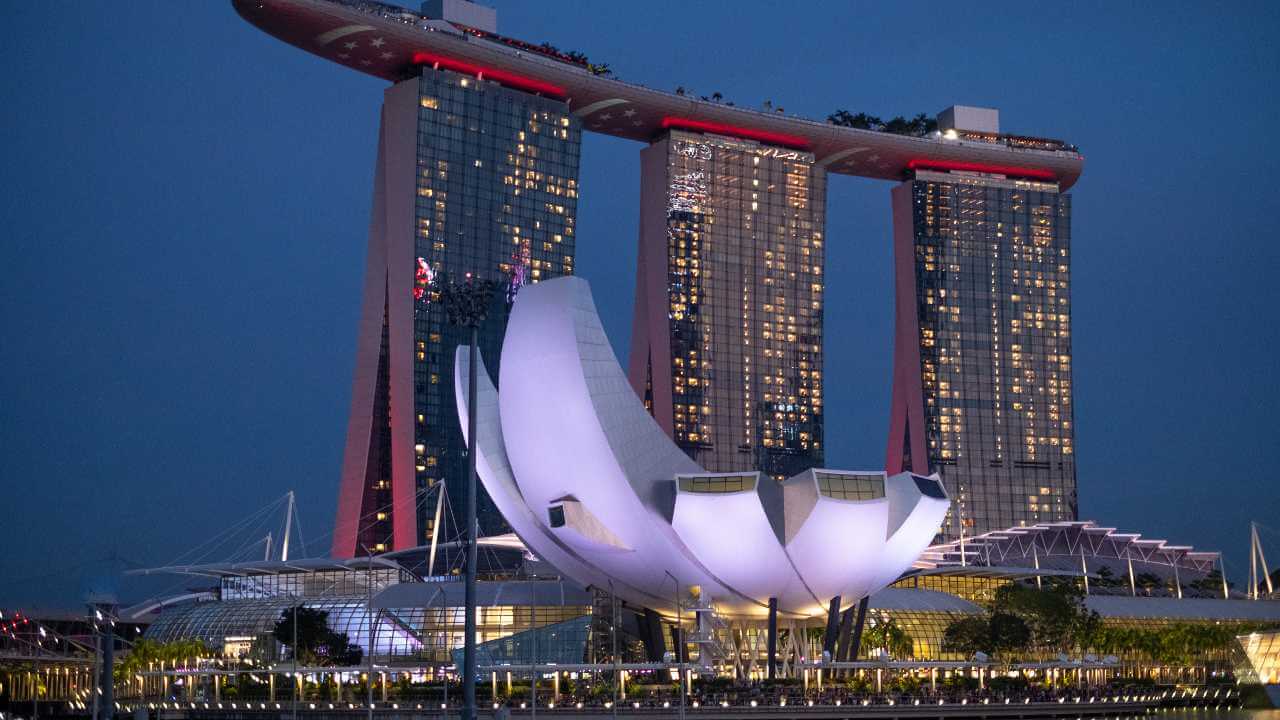 time lapse of Marina Bay Sands at night - Singapore stock videos & royalty-free footage