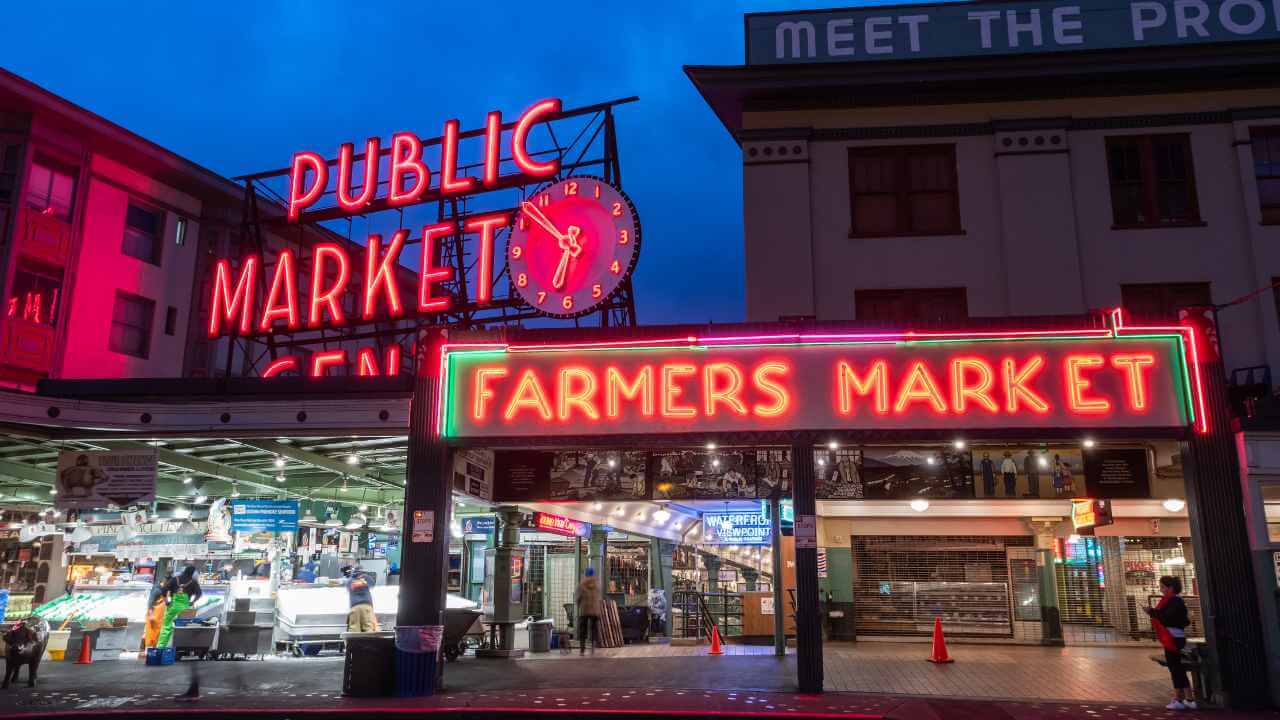 pike place market, seattle, washington, usa - farmers market stock videos & royalty-free footage