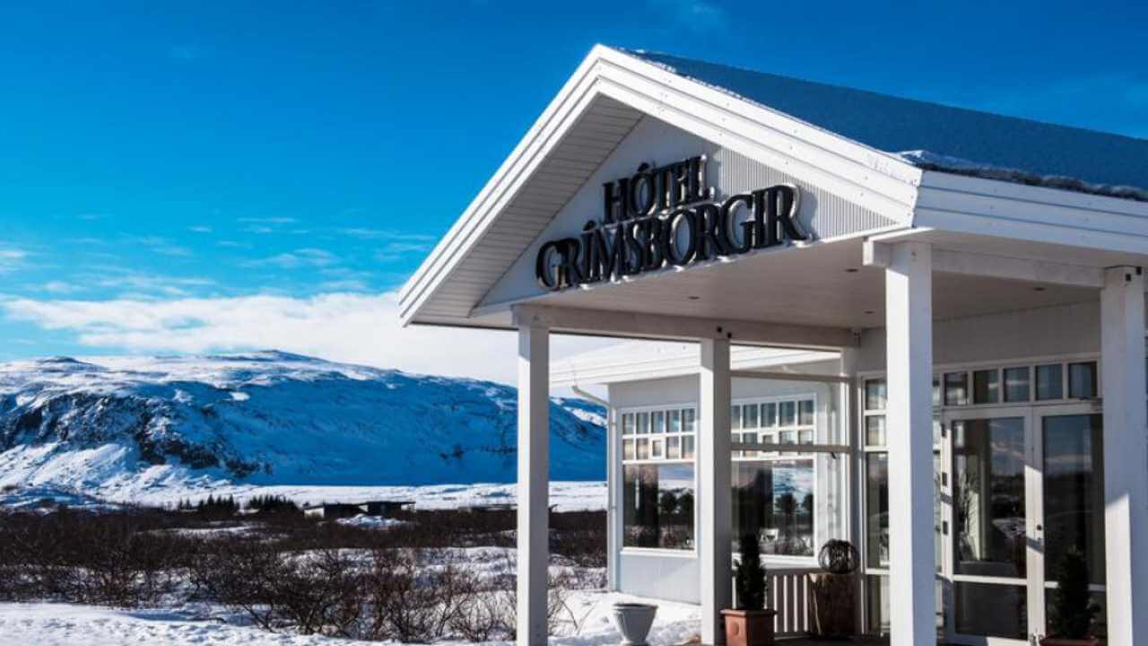 front sign of hotel grímsborgir