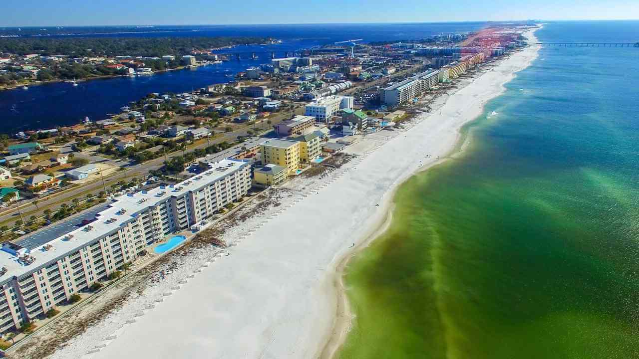 an aerial view of the beach in destin, florida