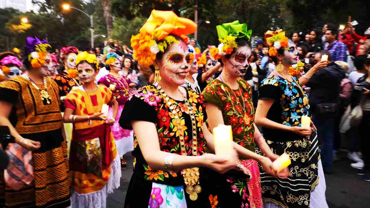 day of the dead parade in mexico