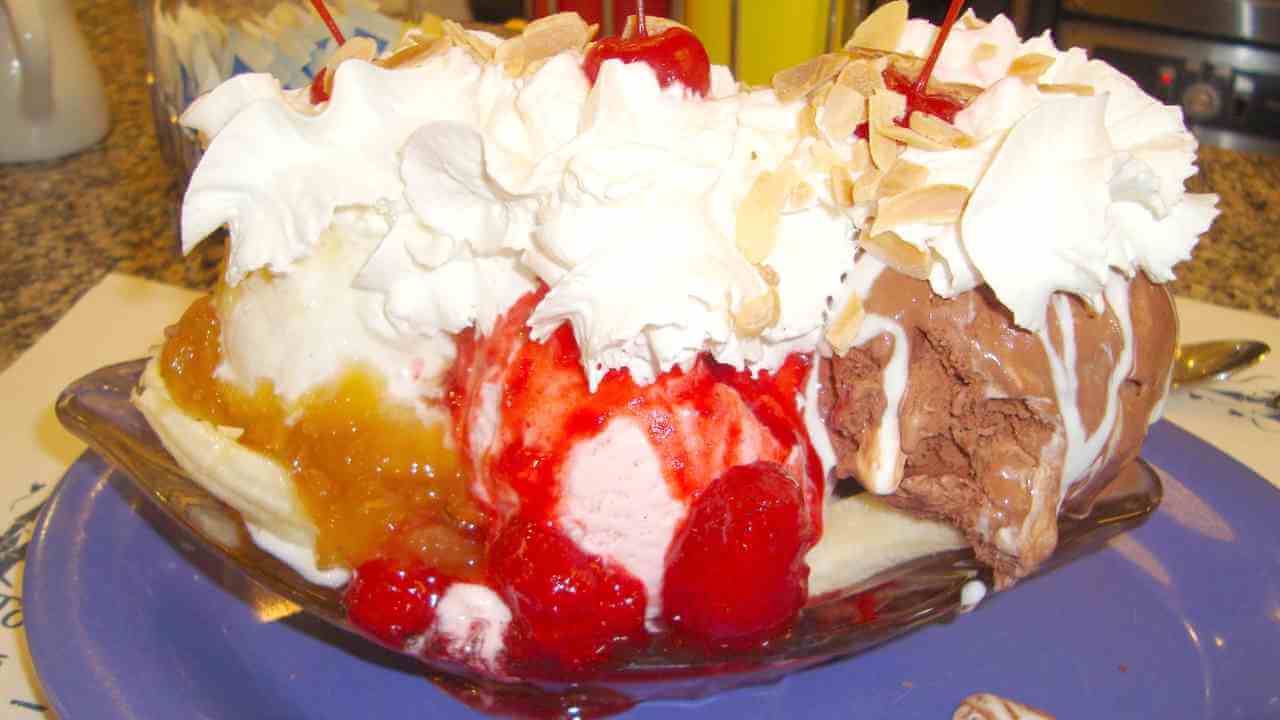 ice cream sundae