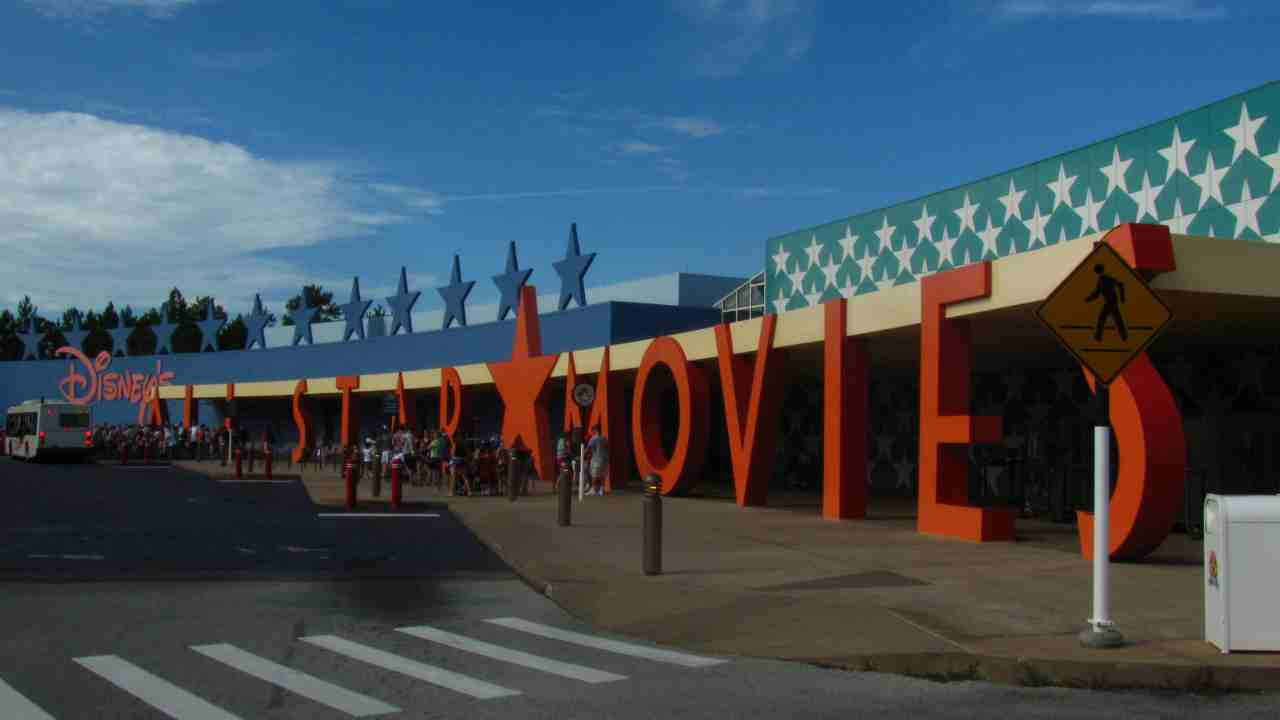 the entrance to the disney movies store