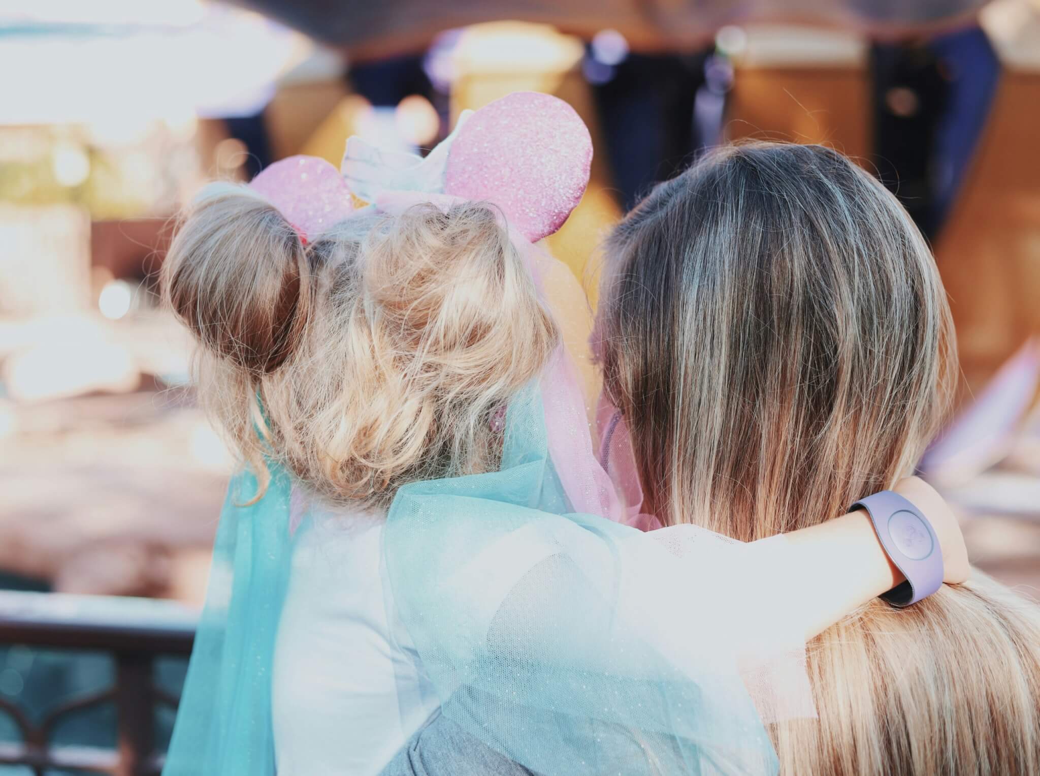 mother and daughter at disney