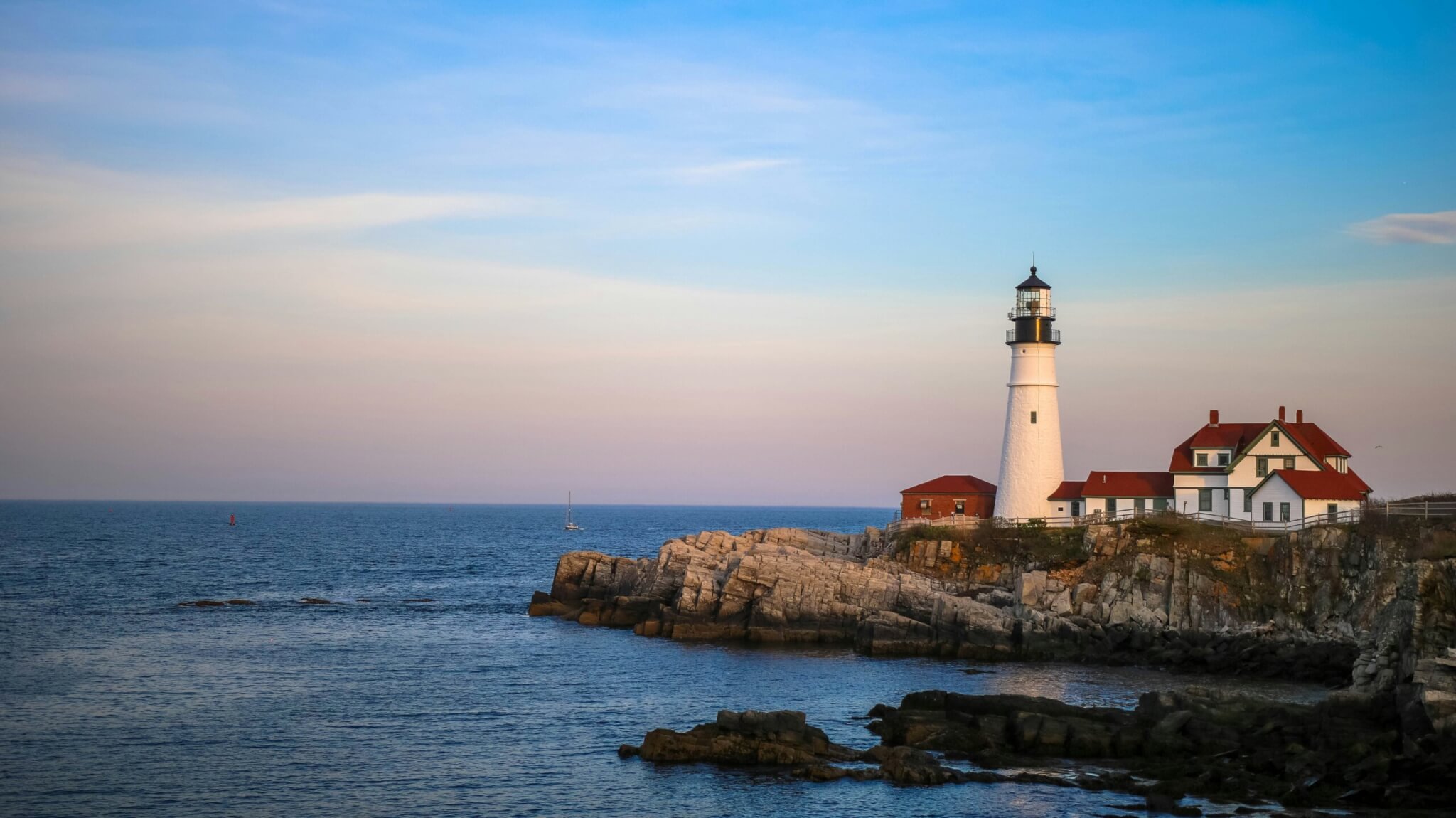 lighthouse in new england