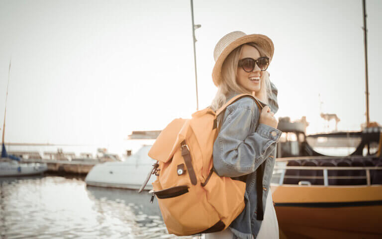 15+ Genius Ways to Keep Your Belongings Safe While Traveling | Travel ... - Looking Space To Safekeep Belongings