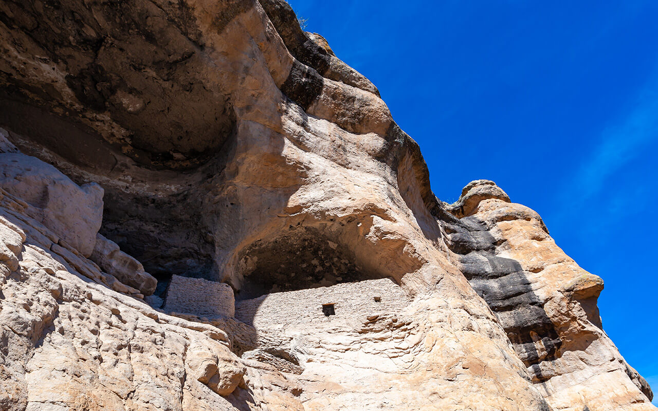 Entrance to Gila Cliff Dwellings caves. New Mexico, USA