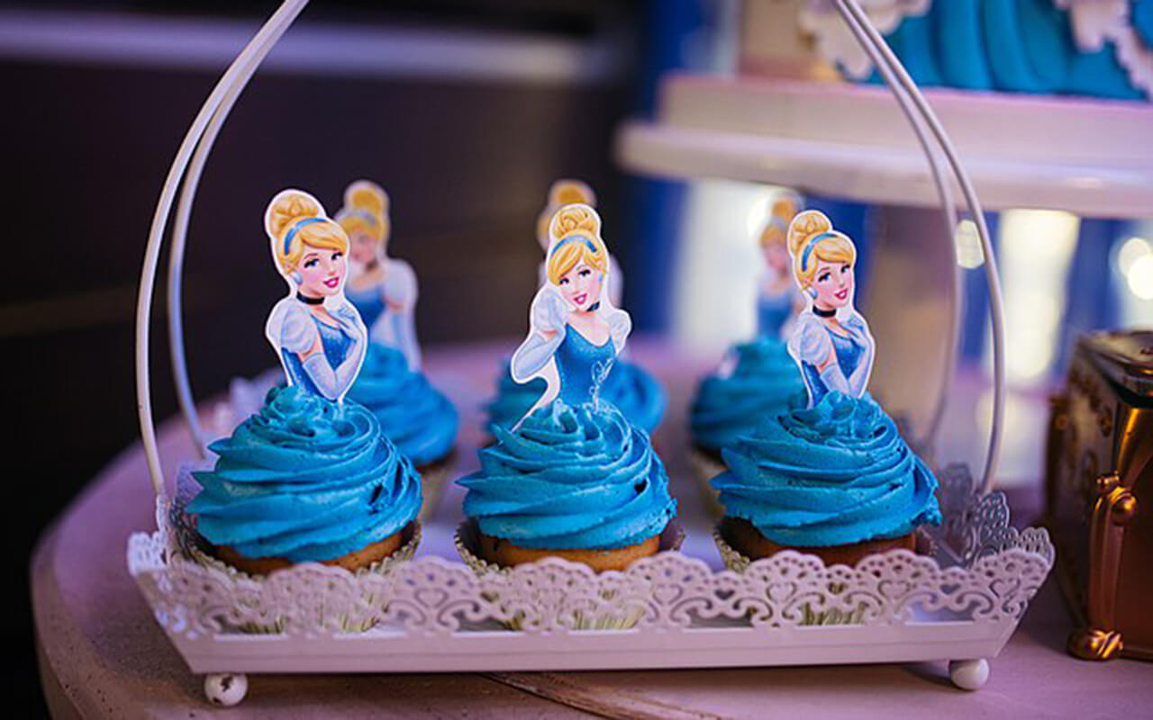 Cinderella topped cupcakes