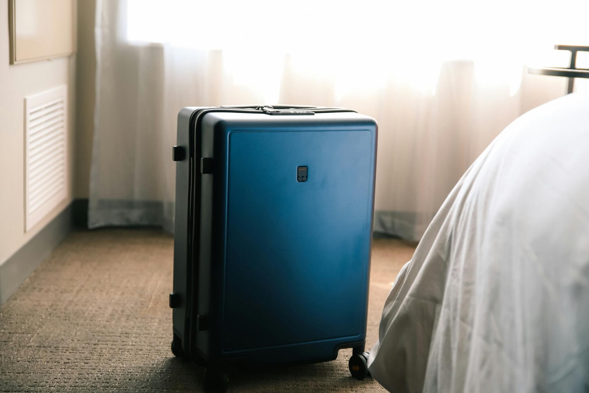 carry on luggage in hotel