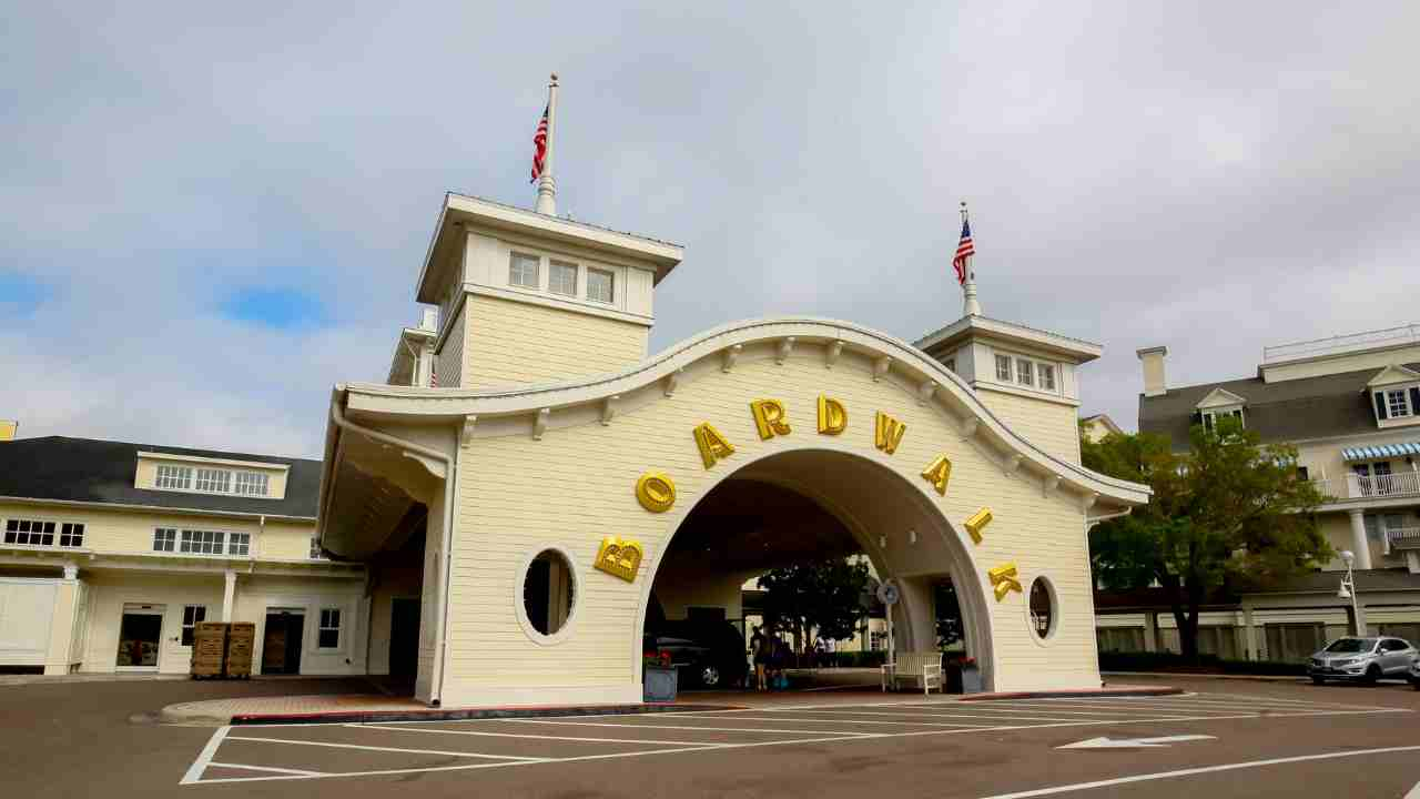 the entrance to the disney boardwalk resort