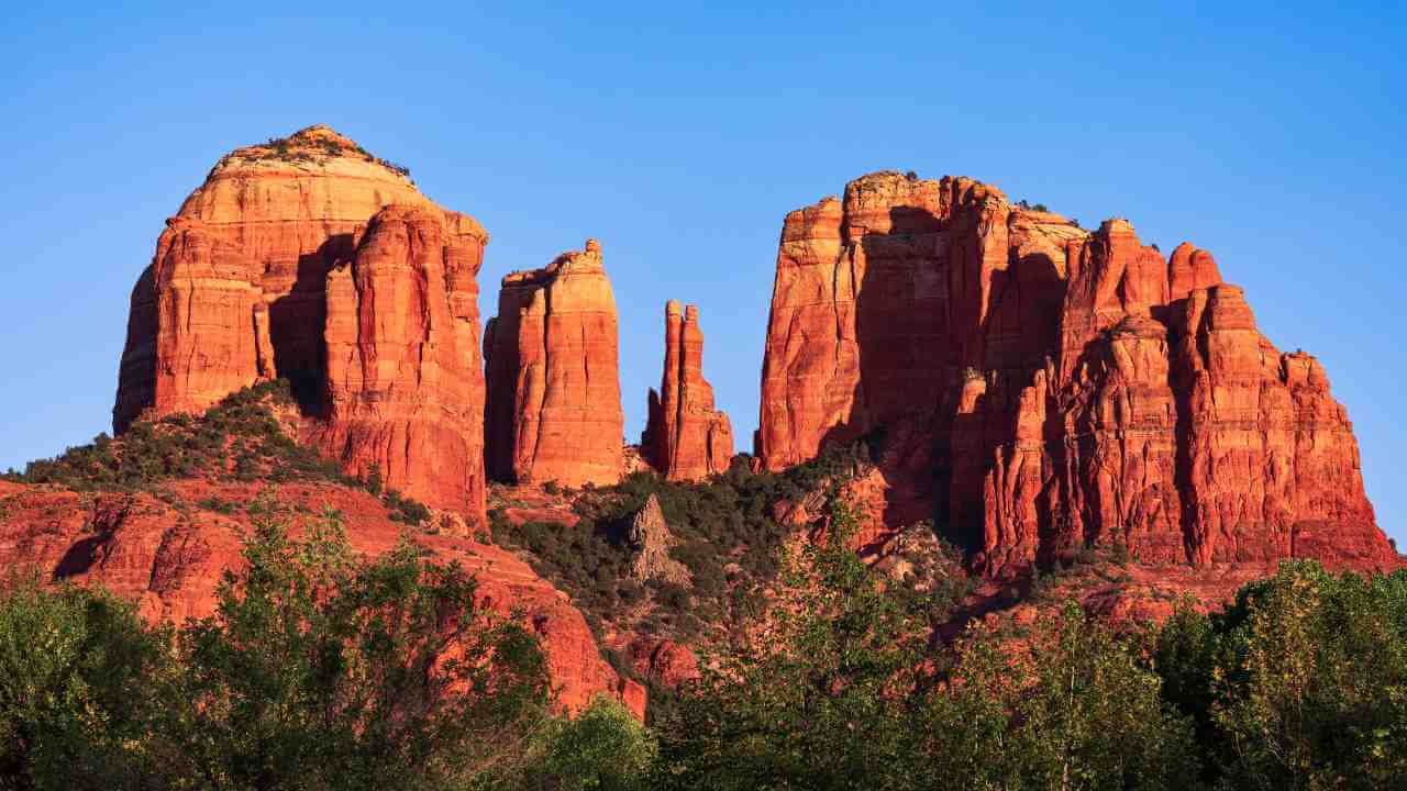 the red rock formations in sedona, arizona