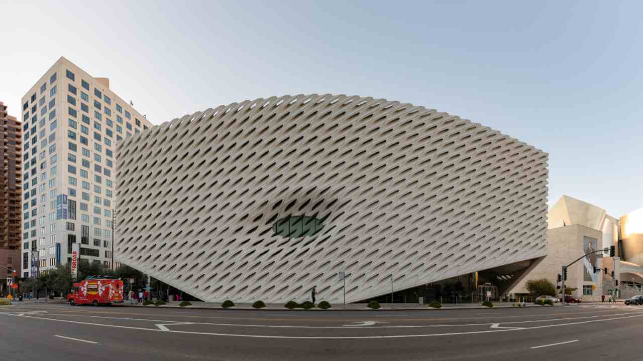 the broad museum of art in los angeles, california