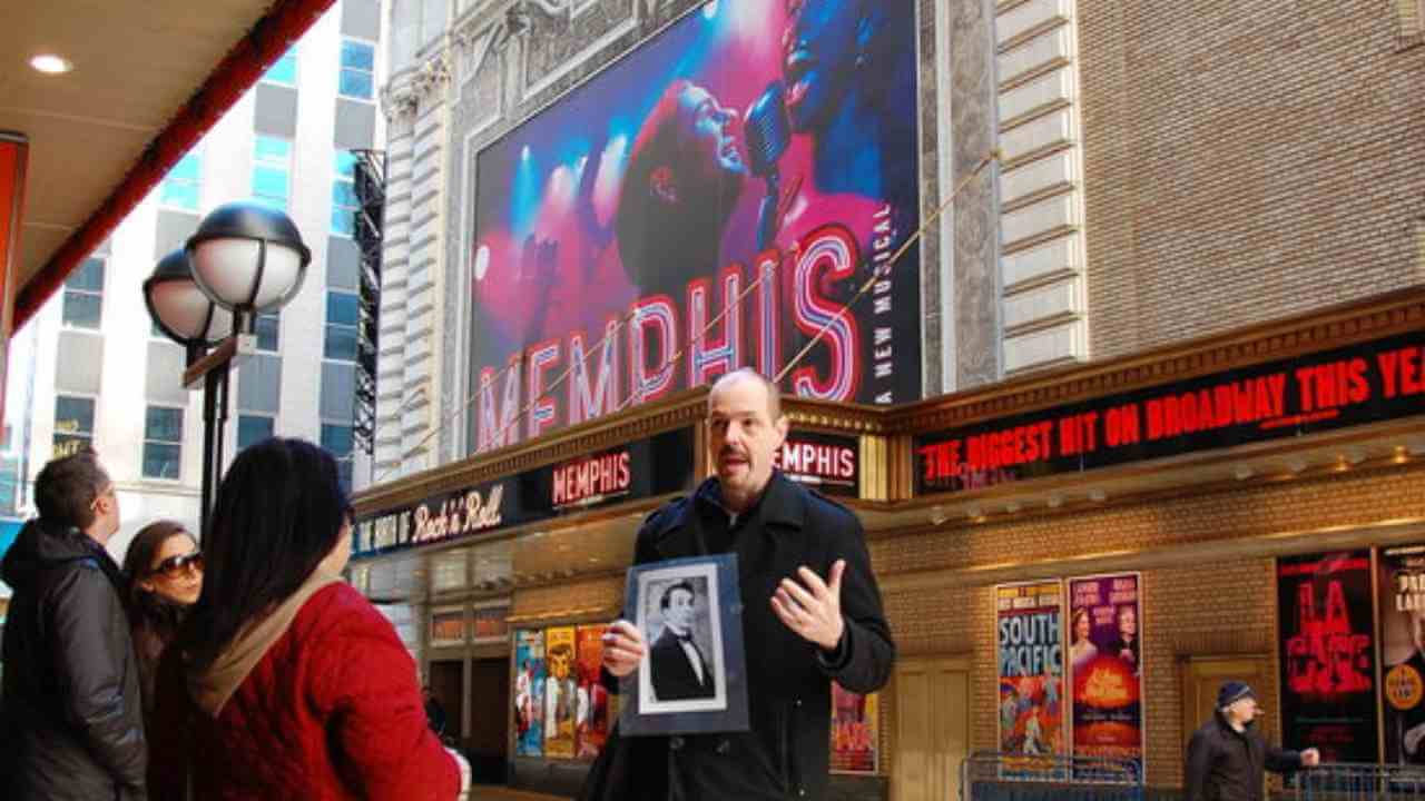 tour guide on broadway