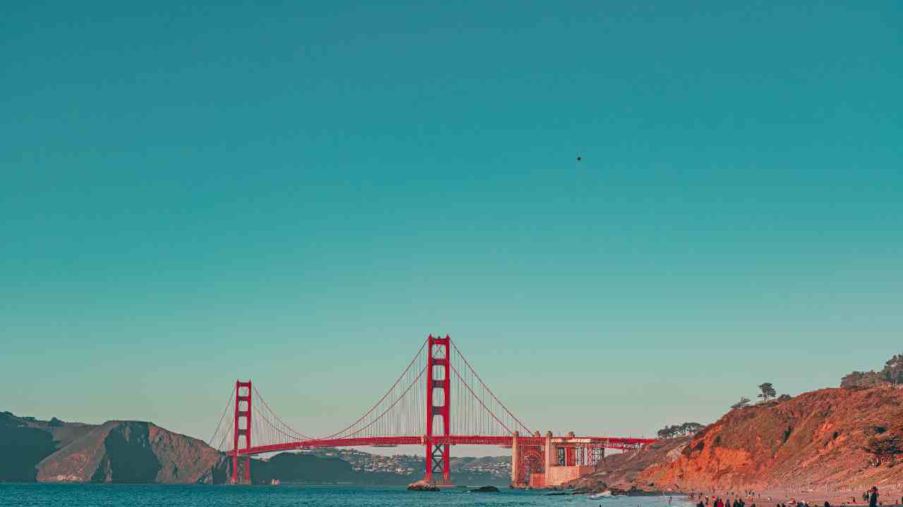 the golden gate bridge in san francisco, california