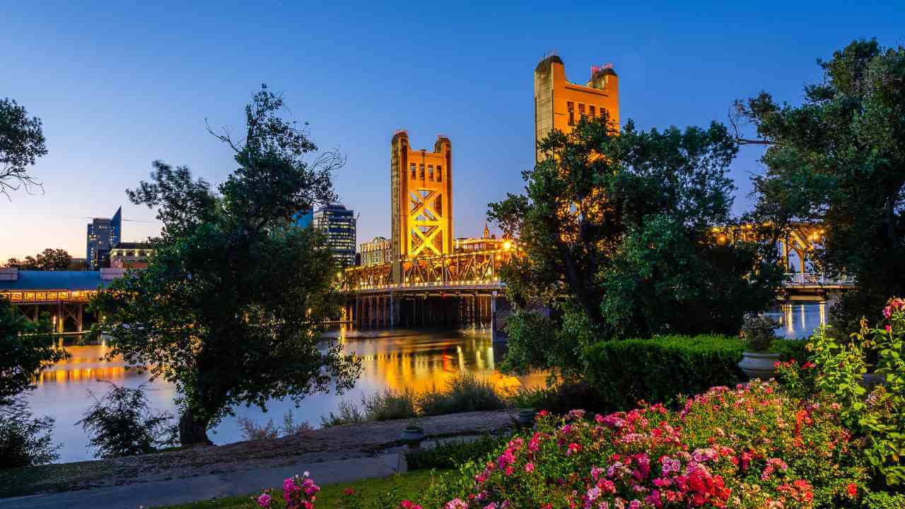 the city of sacramento, california, with the sacramento river in the background