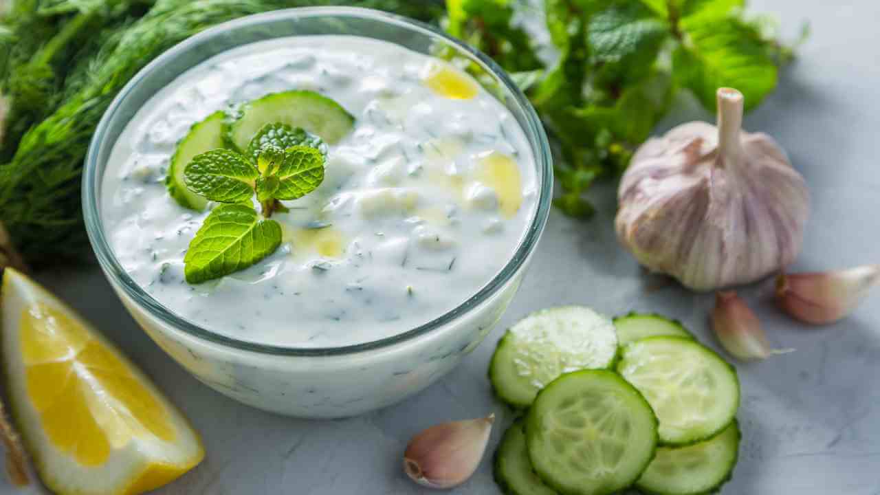 greek yogurt dip with cucumber, mint and lemon