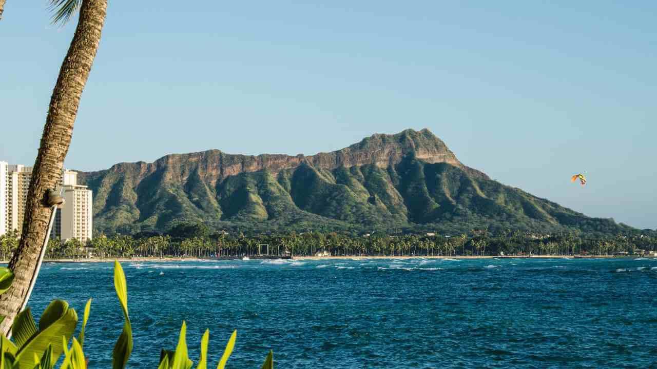 waikiki beach, honolulu, hawaii - honolulu stock videos & royalty-free footage