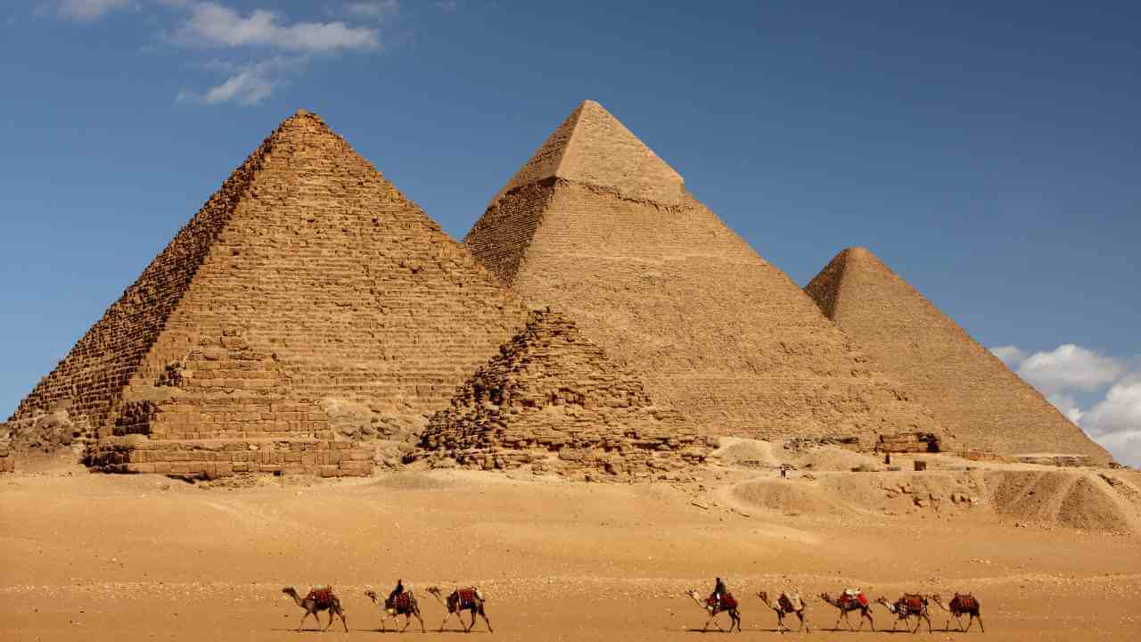 the pyramids of giza, egypt - pyramids stock videos & royalty-free footage