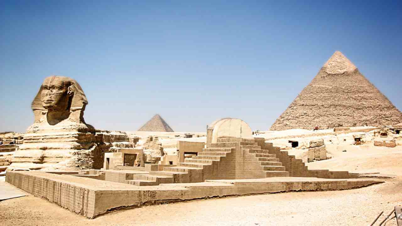 the sphinx and pyramids of giza, egypt