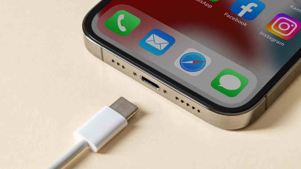 how to charge your iphone with a usb-c cable