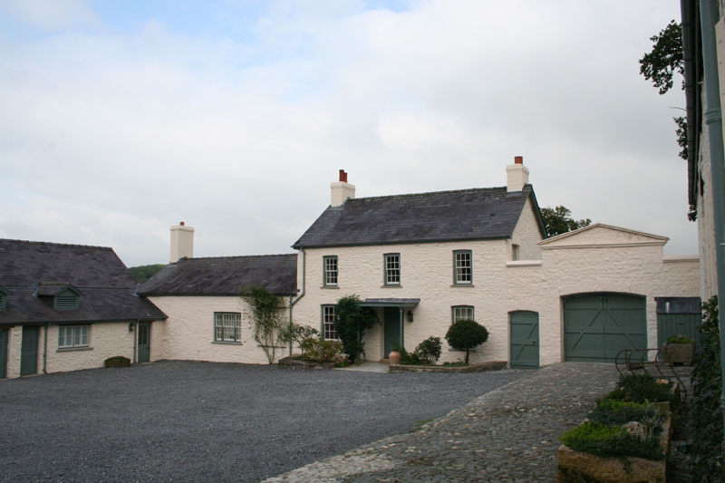 Llwynywermod was purchased by the Duchy of Cornwall for use by Charles III while he was the Prince of Wales.