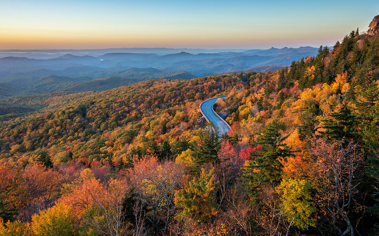 fall foliage along the blue ridge parkway in north carolina