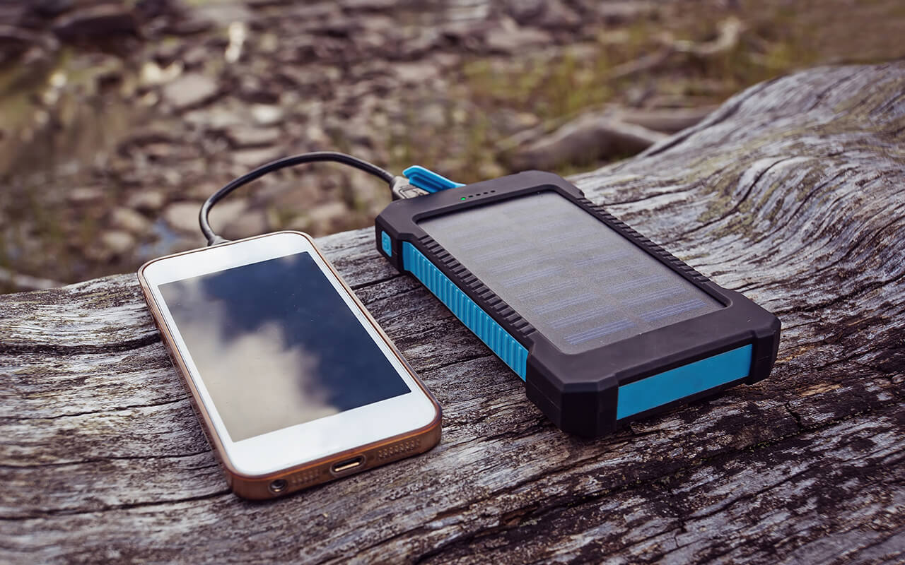 solar power bank charging smart phone