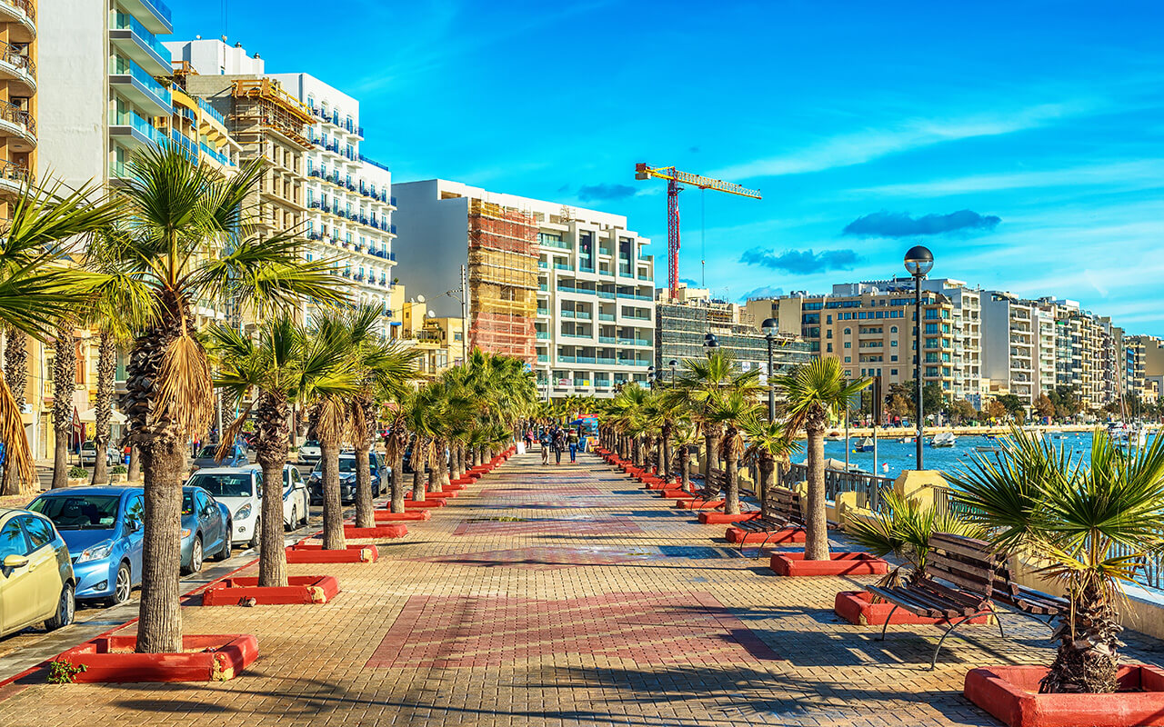 Malta: Sliema promenade and Creek in the morning