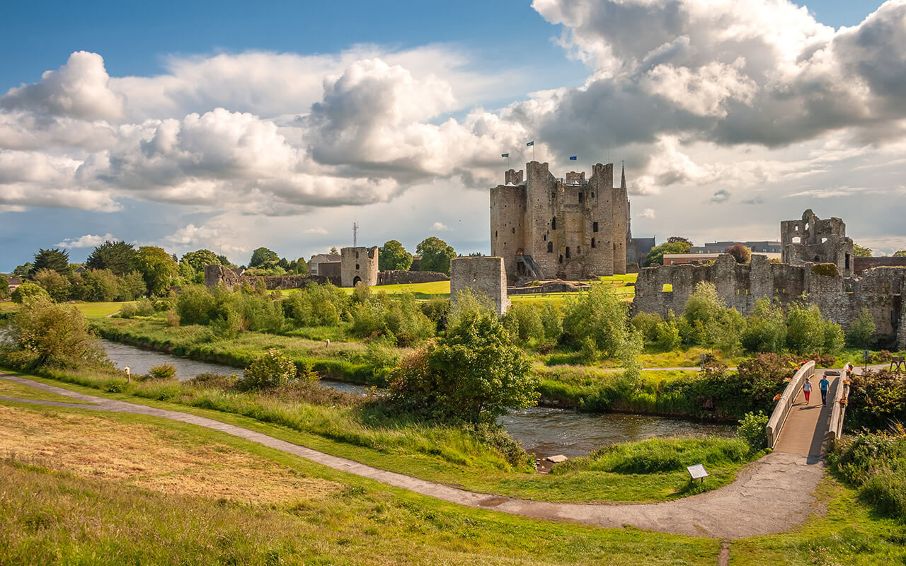 Trim Castle, Norman castle on the south bank of River Boyne in Trim, County Meath, Ireland