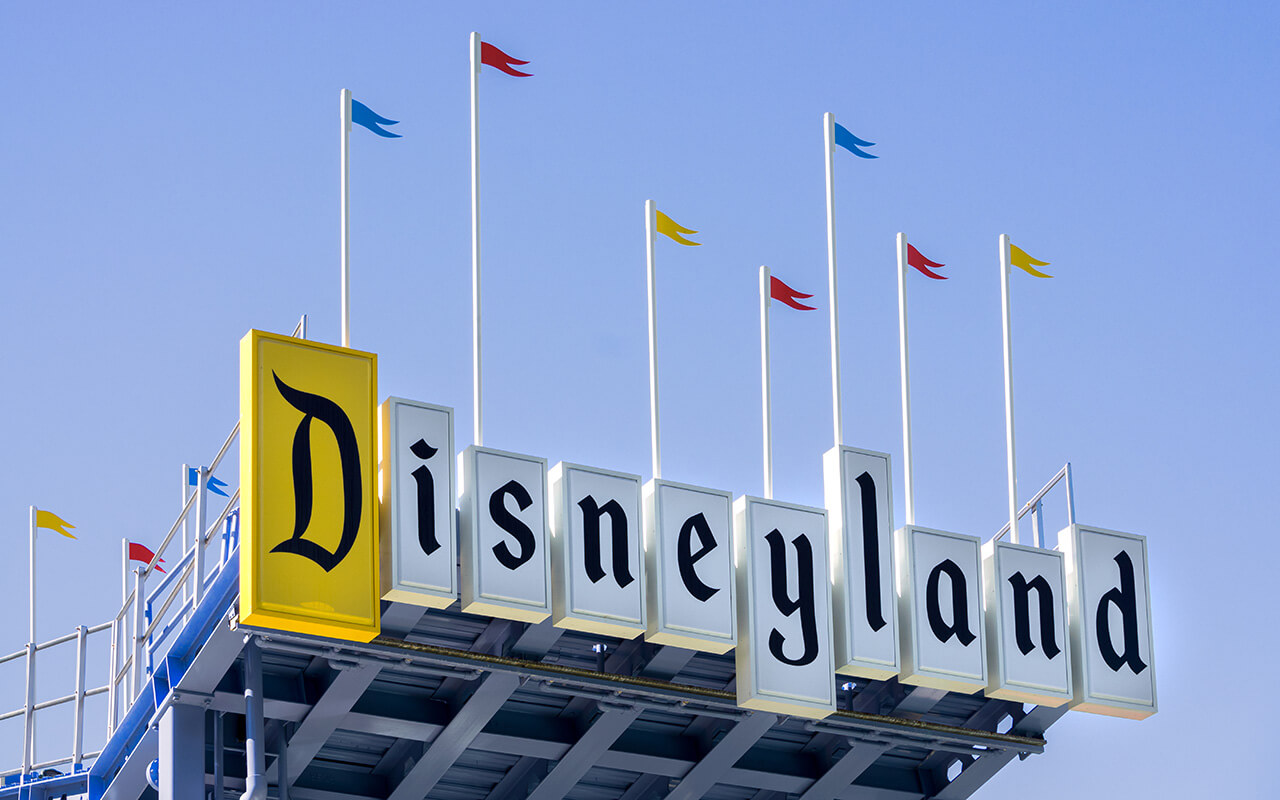 Disneyland Entrance Sign