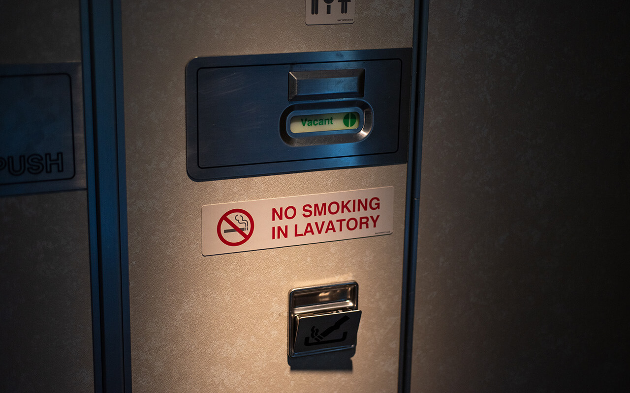 Airplane lavatory