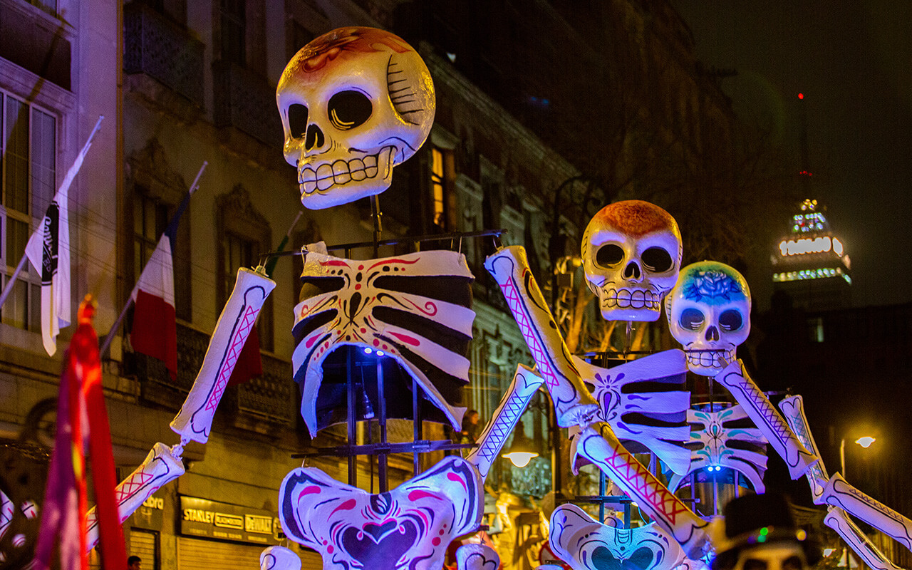 DÍA DE MUERTOS parade