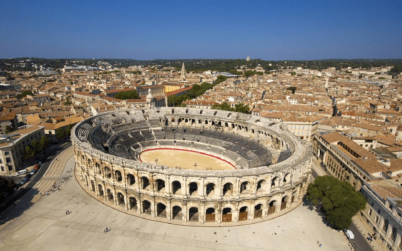 Nîmes